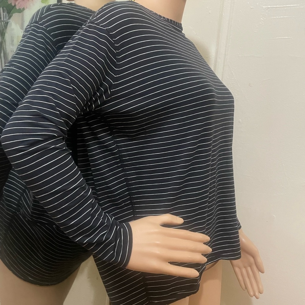 Lululemon Athletica Black and White Striped Long Sleeve Top - Picture 7 of 9